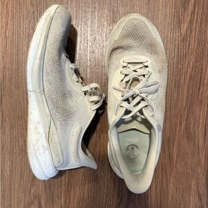 Lululemon Chargefeel 2 Low Women’s Athletic / Workout Shoes Size 10